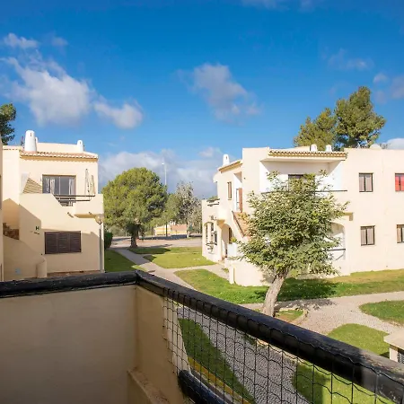 Apartment A27 - Secluded 2 Minutes From The Center