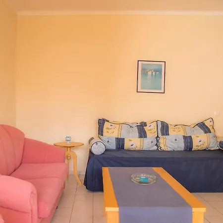Appartement A27 - Secluded 2 Minutes From The Center *